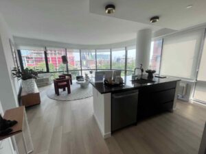 425 Summit Ave